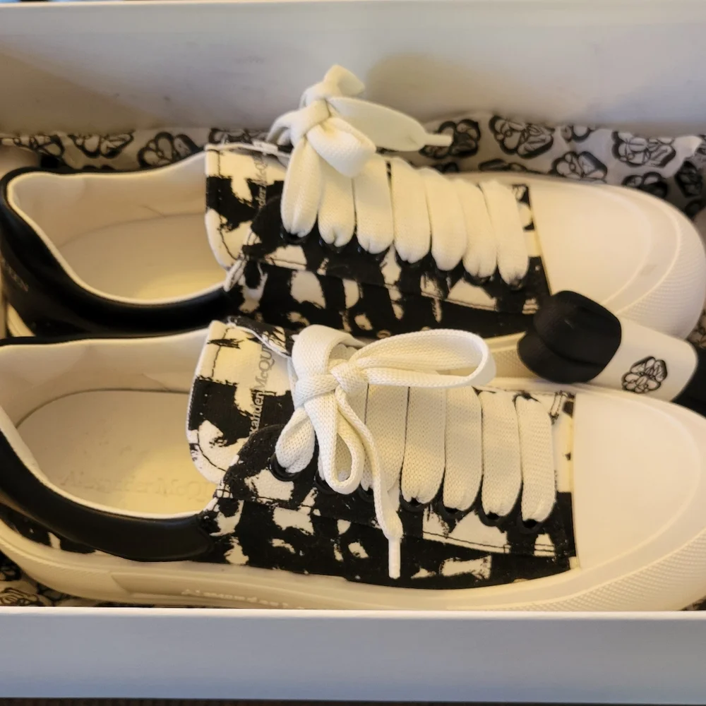 Alexander McQueen Black White Graffiti Logo Print Platform Sole Sneakers EU 43 - Picture 2 of 7